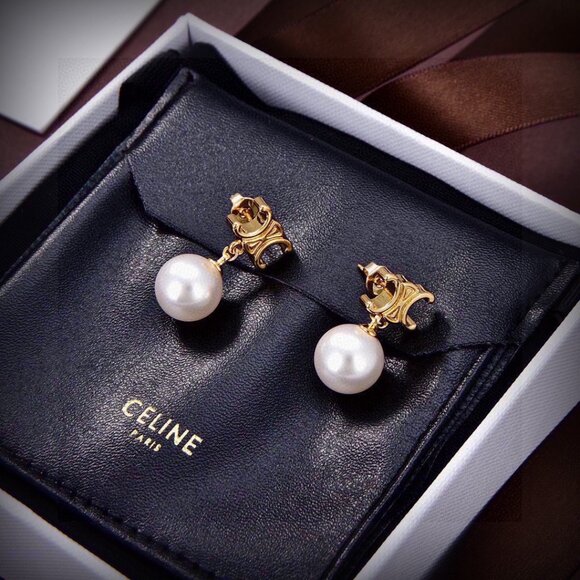 Celine pearl drop earrings - Picture 4 of 6